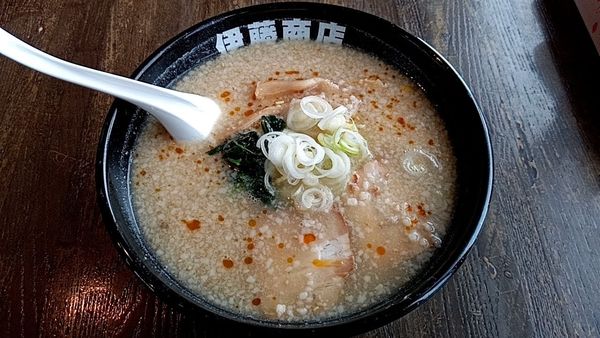 「白の味噌ラーメン」@伊藤商店 山形中野店の写真