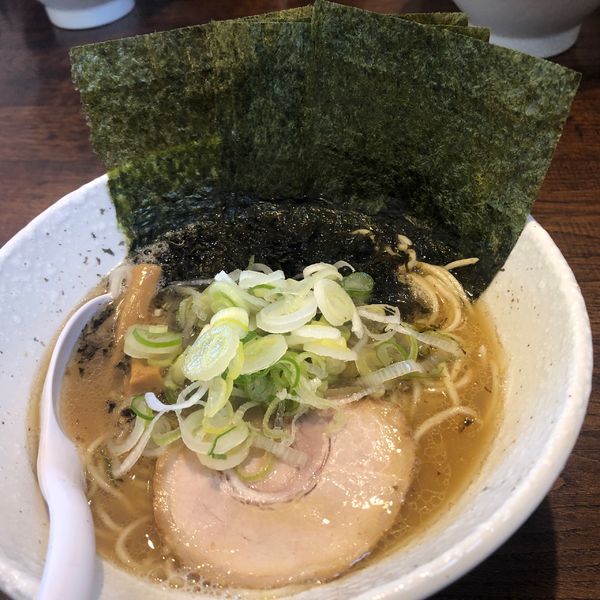 「あっさり煮干中華そば＋海苔」@中華そば 響の写真