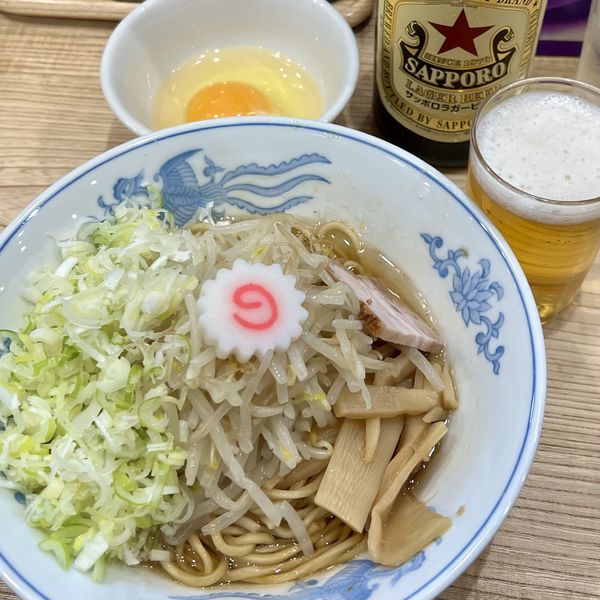 「油そば＋生玉子＋瓶ビール（赤星）」@らーめん 高尾の写真