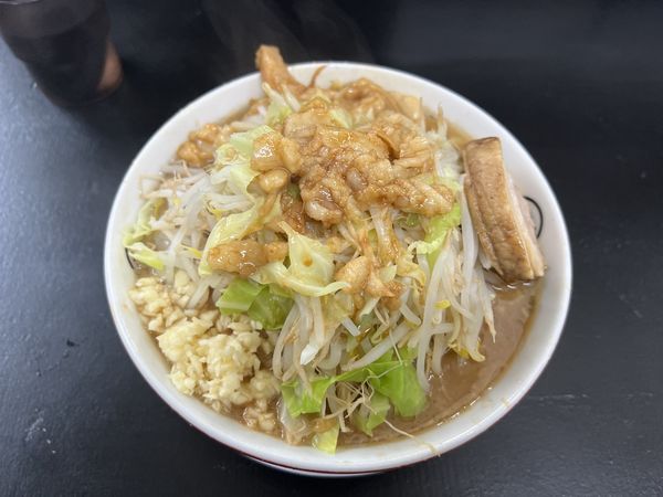「ラーメン並(200g) 900円＋サービス味玉」@とんこつラーメン男盛の写真