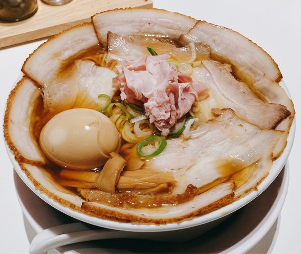 「あっさりバラ煮干そば＋味玉」@中華そば ひらこ屋 東京ラーメンストリート店の写真