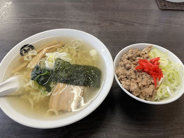 「朝ラー+肉飯」@伊藤商店 多賀城店の写真