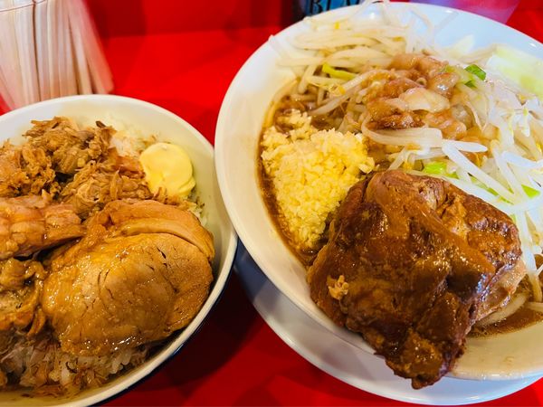 「ラーメン（小）＋豚丼」@ボディブローの写真