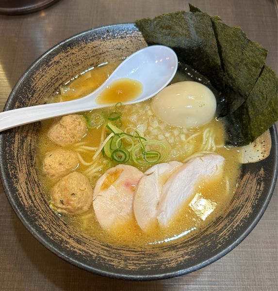 「特製濃厚鶏骨醤油そば」@濃厚鶏そば 麺屋武一 秋葉原店の写真