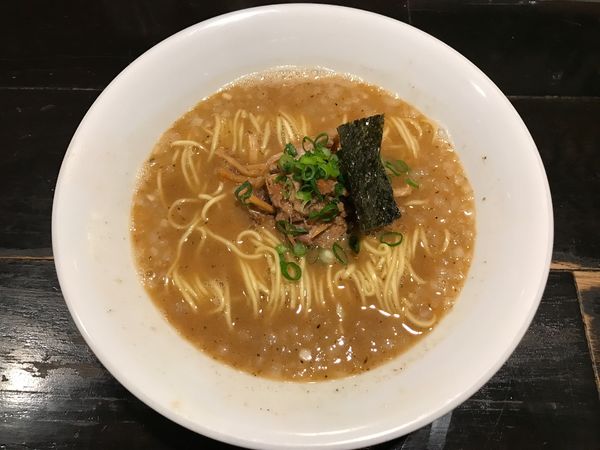 「本節らあめん　880円」@俺の空 新宿店の写真