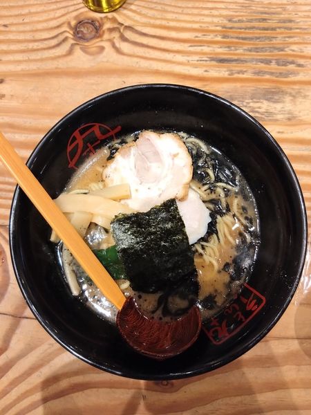 「醤油とんこつラーメン」@九十九ラーメン 津田沼店の写真