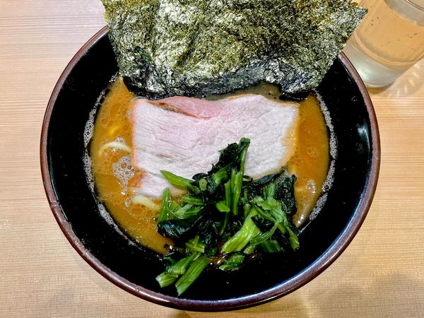 「ラーメン(並)半麺　850」@輝道家直系 皇綱家の写真