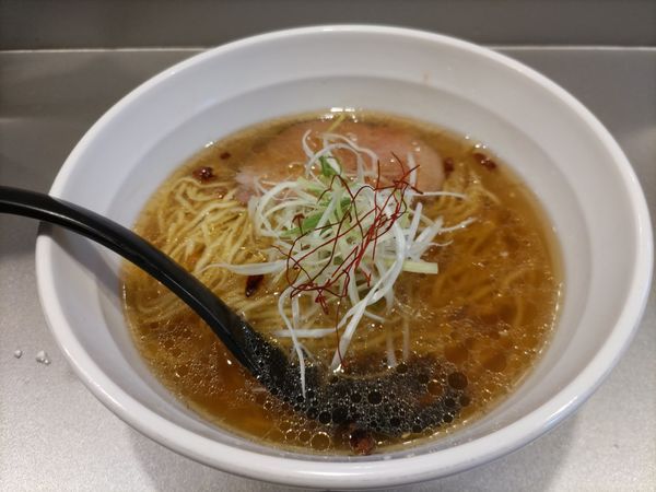 「琥珀醤油拉麺」@天雷軒 神谷町の写真