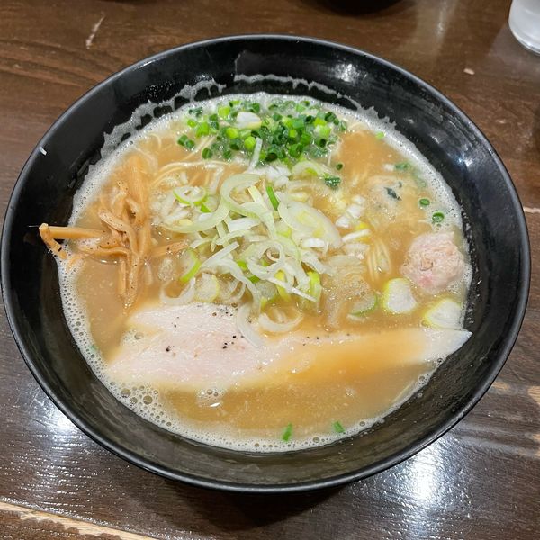 「純鶏白湯(醤油)+焼餃子  ￥800+￥0」@鶏々 TORIDORIの写真