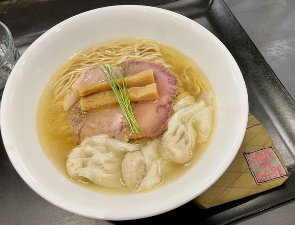 「塩鶏そば＋鶏ワンタン」@らぁ麺 やまぐちの写真