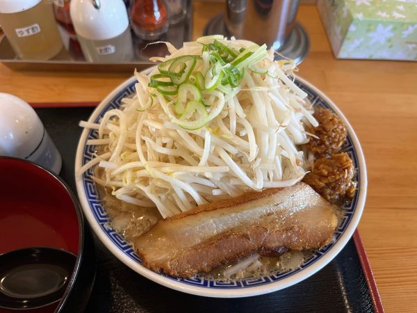 「富士ラーメン　醤油　ヤサイニンニク」@優勝軒 狭山店の写真