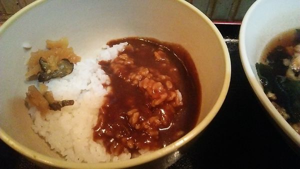 「半半セット ミニカレー 430円＋げそ天 150円」@六文そば 日暮里第1号店の写真