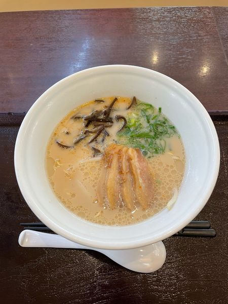 「白丸とんこつ(820円)」@RAMEN EXPRESS 博多一風堂 ららぽーと柏の葉店の写真