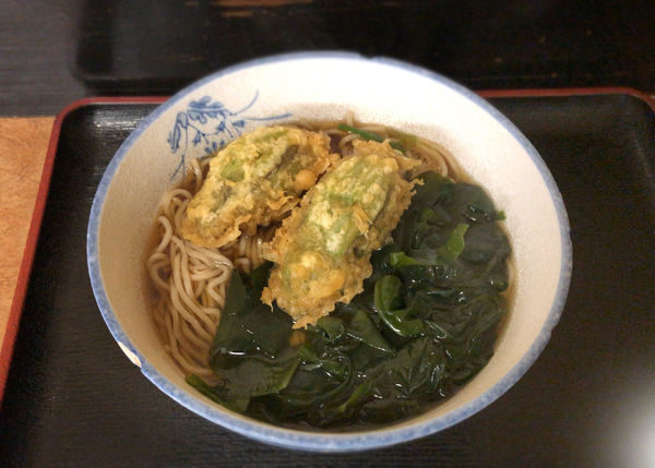 「ふきのとう天そば(600円)」@峠そばの写真