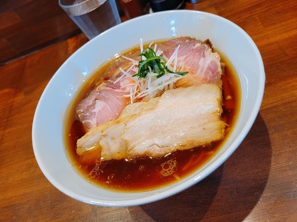 「味玉焼豚醤油そば」@中華そば 卯月屋の写真