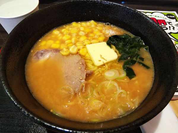 「味噌バターコーンラーメン　※クーポンにて」@NATURAL DINING 然の写真