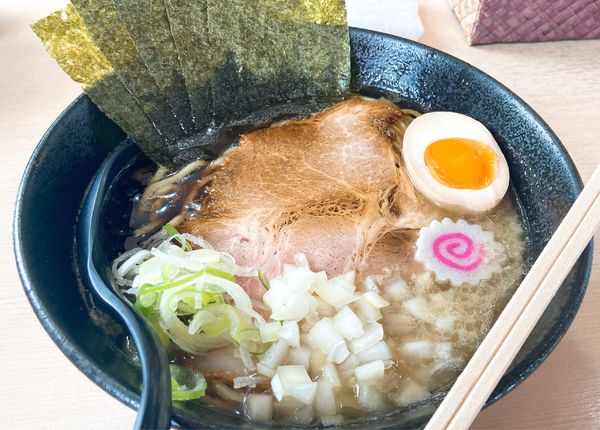 「黒トンコツラーメン」@LCMEN 庵の写真