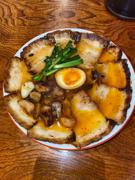 「焼豚ラーメン大盛肉盛りにんにく大辛¥1,300円」@焼豚ラーメン 三條の写真