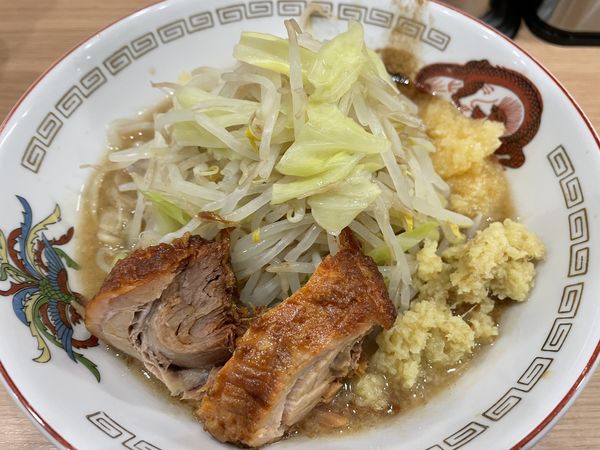 「ミニラーメン、アレ（魚粉）」@ラーメン豚山 金沢文庫店の写真