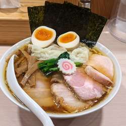 特製中華そば+ワンタン+大盛り