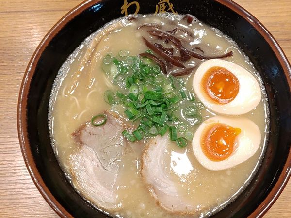 「味玉らーめん」@博多とんこつラーメン わ蔵 御徒町店の写真