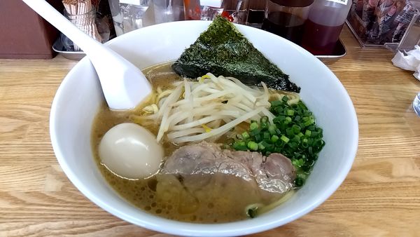 「味玉ラーメン（７００円）」@ラーメン餃子ふじのやの写真