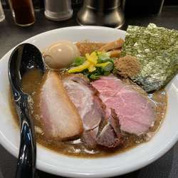 濃厚豚骨魚介蕎麦