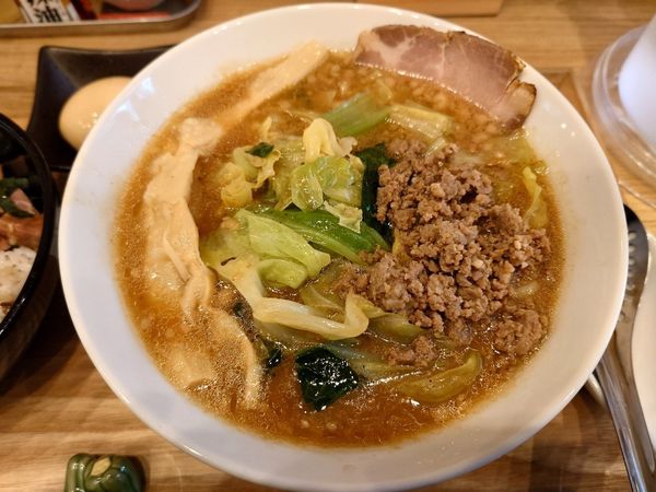 「味噌ラーメン(鶏白湯)」@Noodles & Cafe MEN-OHの写真