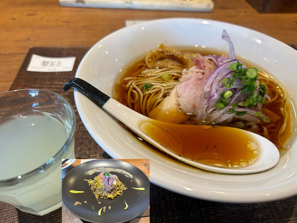 「【限定】蜂と蝶ブラック850円、紅ズワイ蟹ソース替玉460円」@蜂と蝶の写真