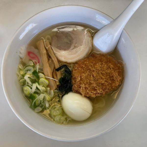 「塩ラーメン￥600＋コロッケ￥140＋ゆでたまご￥60」@東武ラーメンの写真