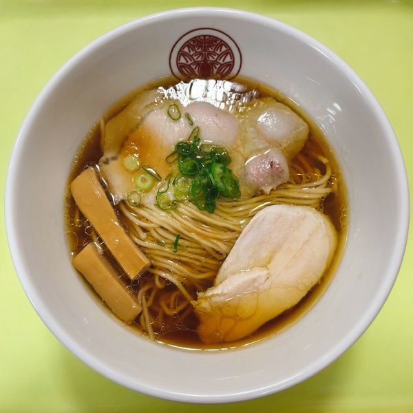 「鶏醤油らぁ麺　らぁ麺とうひち」@新春味の逸品会の写真