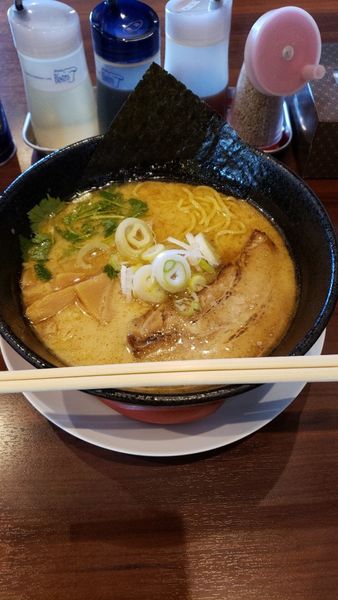 「焼きあご豚骨ラーメン」@自家製麺 いつき亭の写真