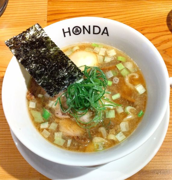 「自家製手揉みらぁめん(上) 1400円」@本田麺業 神田西口駅前店の写真