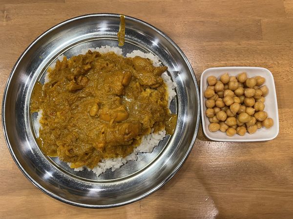 「特製辛口チキンカレー（普通）」@プネウマカレーの写真