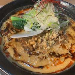 濃厚鶏だし坦々麺