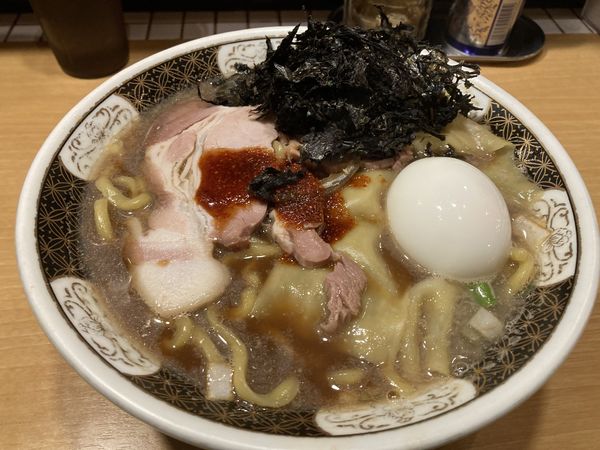 「すごい煮干し＋岩のり」@すごい煮干ラーメン凪 新宿ゴールデン街店 別館の写真