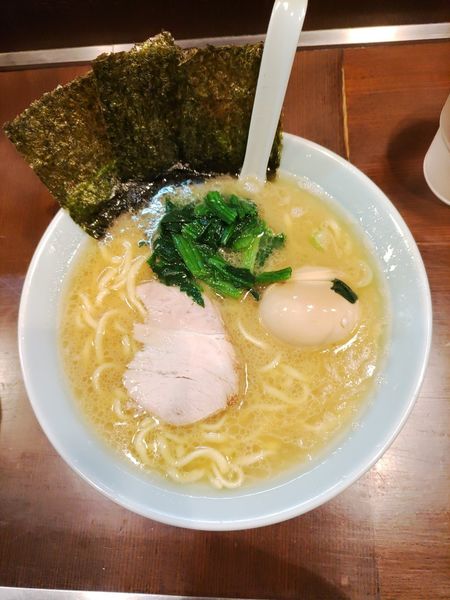 「ラーメン+味玉」@横浜らーめん 本牧家 横須賀店の写真