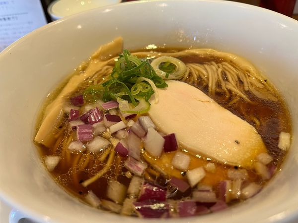 「淡麗系醤油ラーメン」@らぁ麺にしの田の写真
