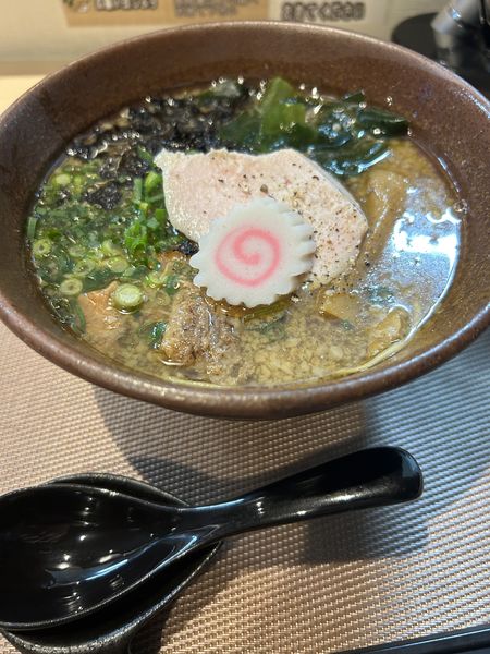 「鶏と煮干し　varひしお」@麺屋 い志だの写真