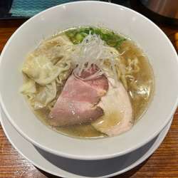 龍の煮干しそば＋ワンタン