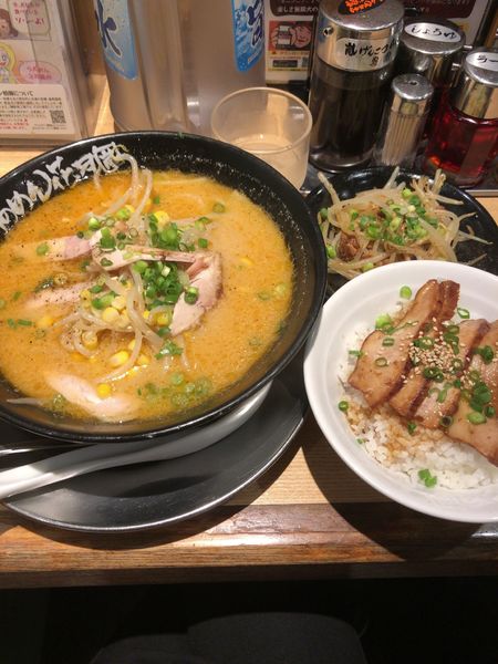 「黄金の味噌ラーメン」@らあめん花月嵐 新大久保店の写真
