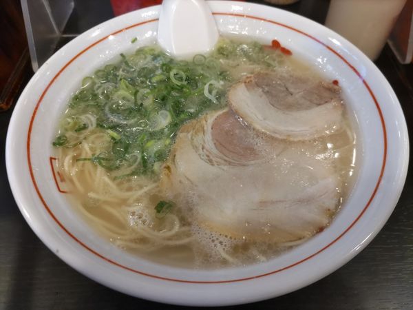 「長浜ラーメン+替玉サービス」@博多長浜屋台やまちゃん 銀座店の写真