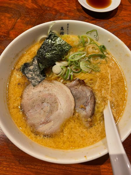 「玉子とじラーメン」@萬珍軒の写真