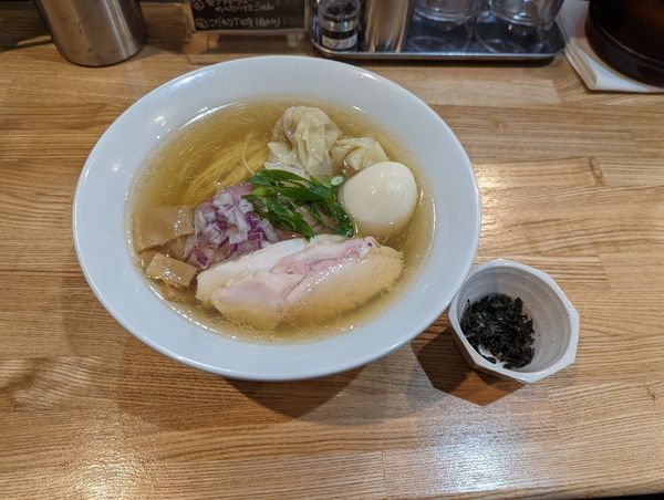 「特製塩ラーメン」@RAMEN TOMOの写真