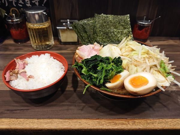 「のり玉ラーメン もやきゃべ 小ごはん」@神田ラーメン わいず 神田本店の写真