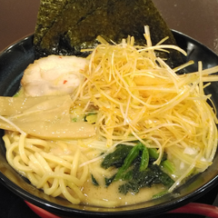 横浜家系ラーメン 坂戸家の写真
