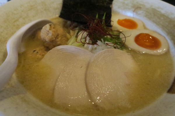 「濃厚鶏塩ラーメン 830円」@麺屋 武一 神戸本店の写真