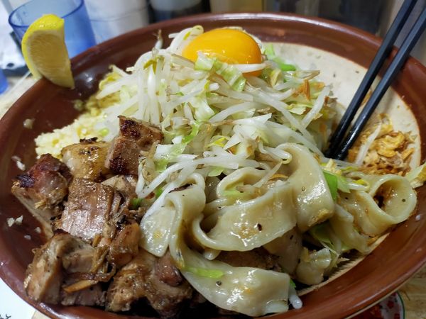 「塩汁なし・大２（平麺らどん・大蒜・生姜・火の粉別）」@自家製麺 まさき（非乳化） 2号店の写真