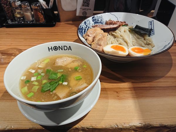 「自家製手揉みつけめん特上(塩・大盛)」@本田麺業 神田西口駅前店の写真