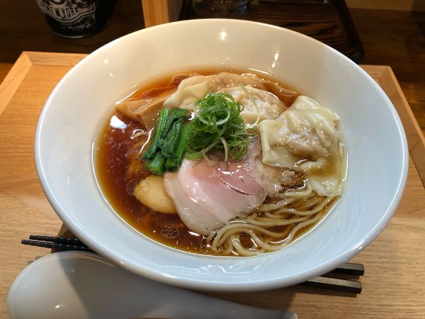 「しょうゆらぁめん」@たかのちゅめの写真